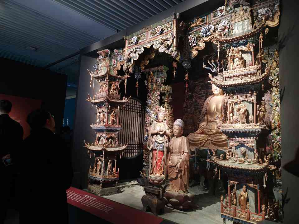 小西天悬塑艺术展：数字技术赋能文化沉浸体验