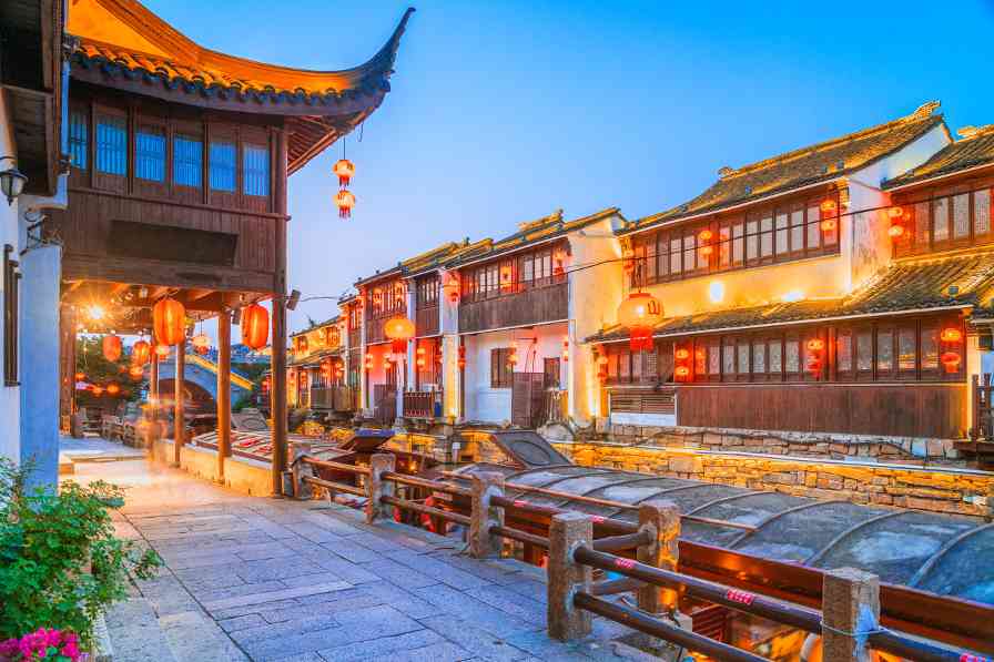 借鉴“苏超”经验 促进多元融合发展