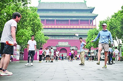 北京中轴线保护：文化遗产活化与城市发展新路径