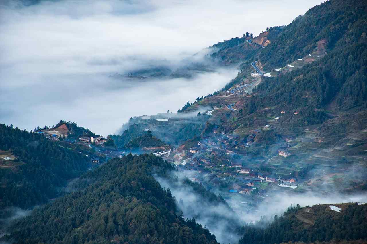 探秘雷公山自然奇观与苗族文化风情