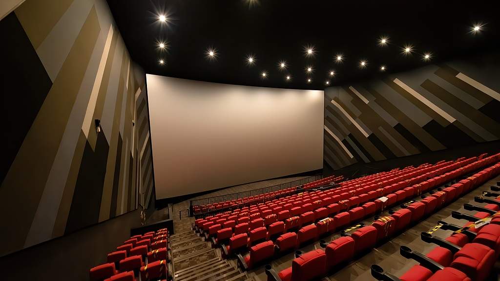 2024年中国电影票房达425亿元 国产片占比近八成