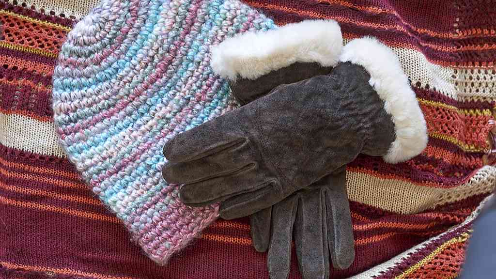 冬季户外运动安全指南：防范失温与登山险情救援措施