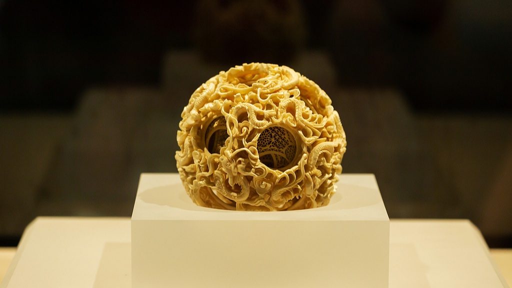 象牙雕刻传承人李春珂：61年匠心守护非遗技艺