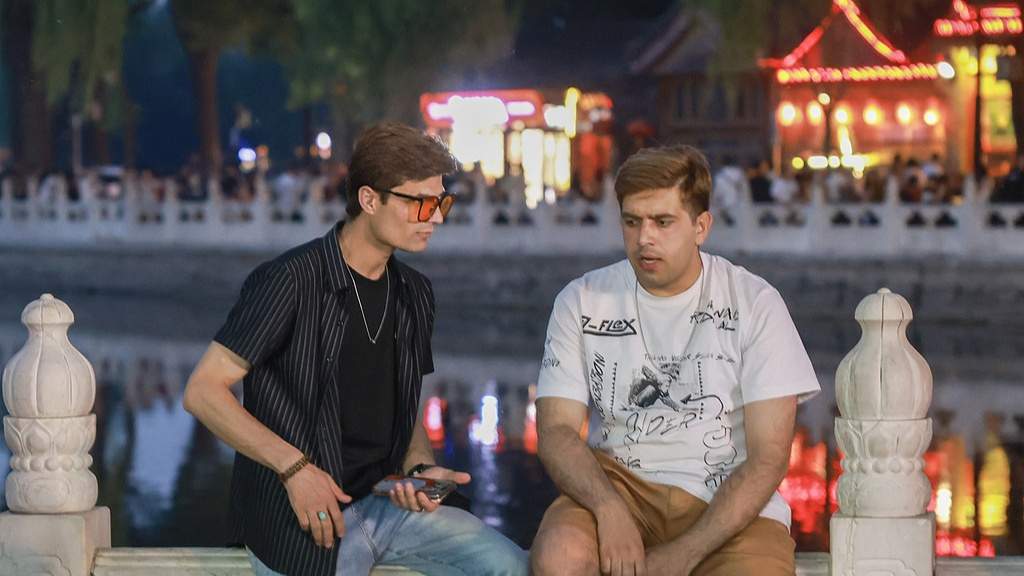 中国入境旅游持续升温 外国游客体验中华文化热