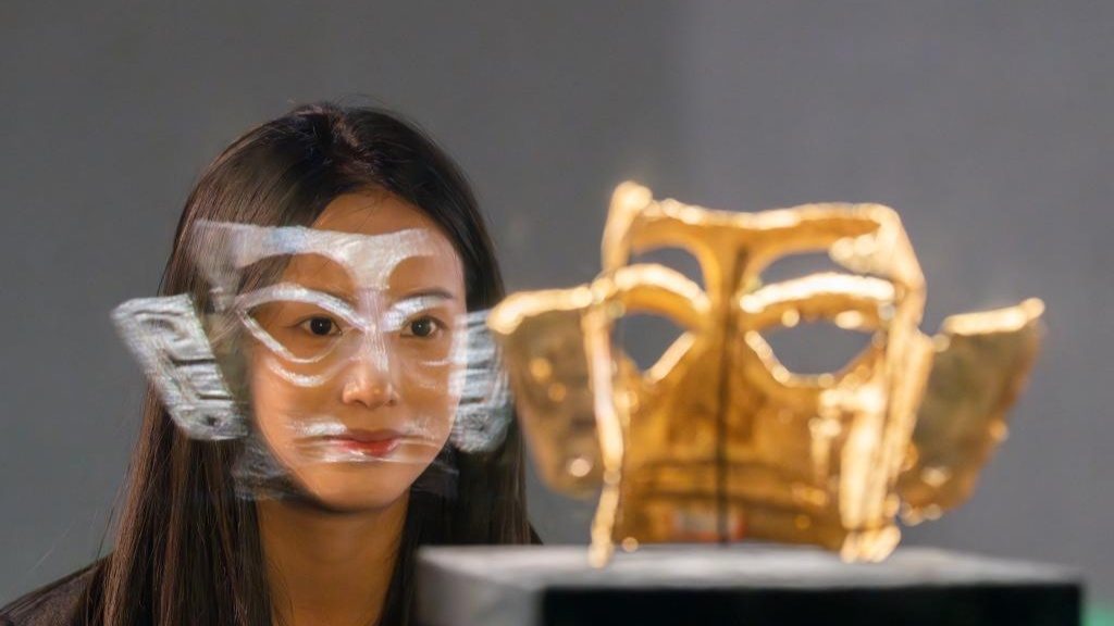 博物馆新潮流：年轻人穿古装打卡文物活化文化体验