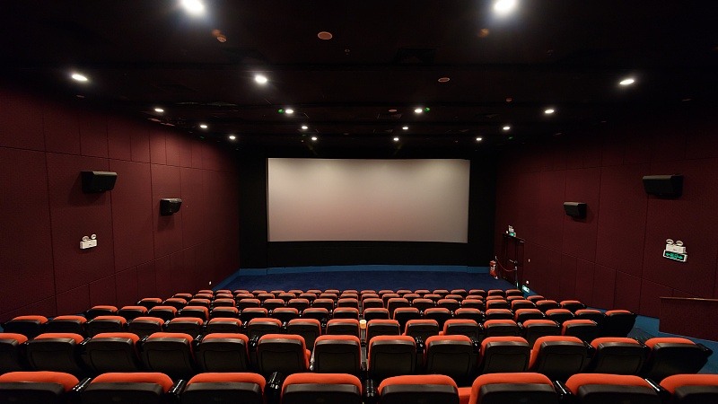 2025年暑期档总票房破45亿 《侏罗纪世界：重生》领跑票房榜