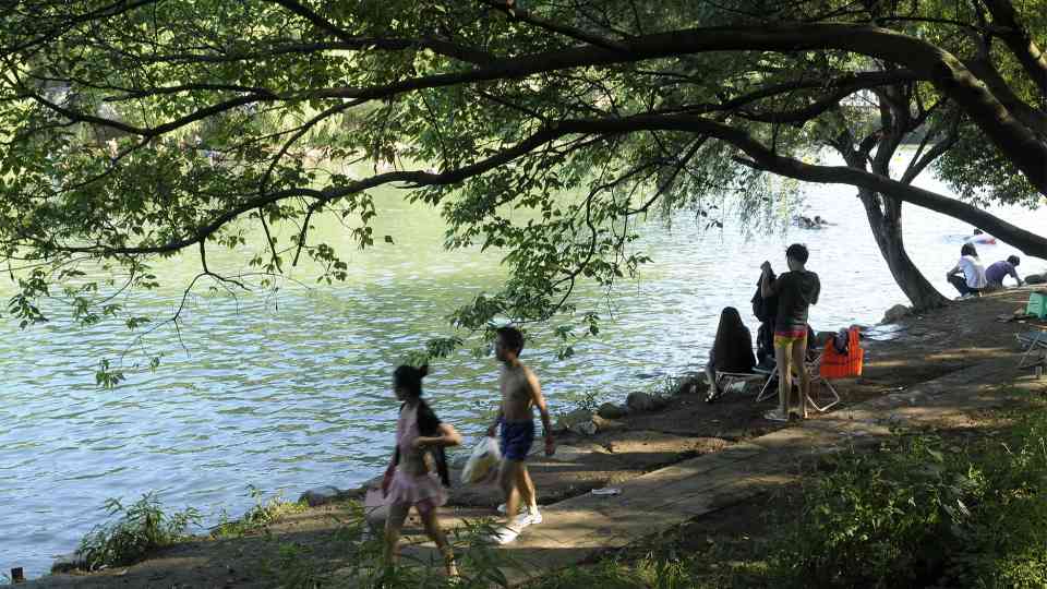 加强旅游市场整治力保游客安心出游