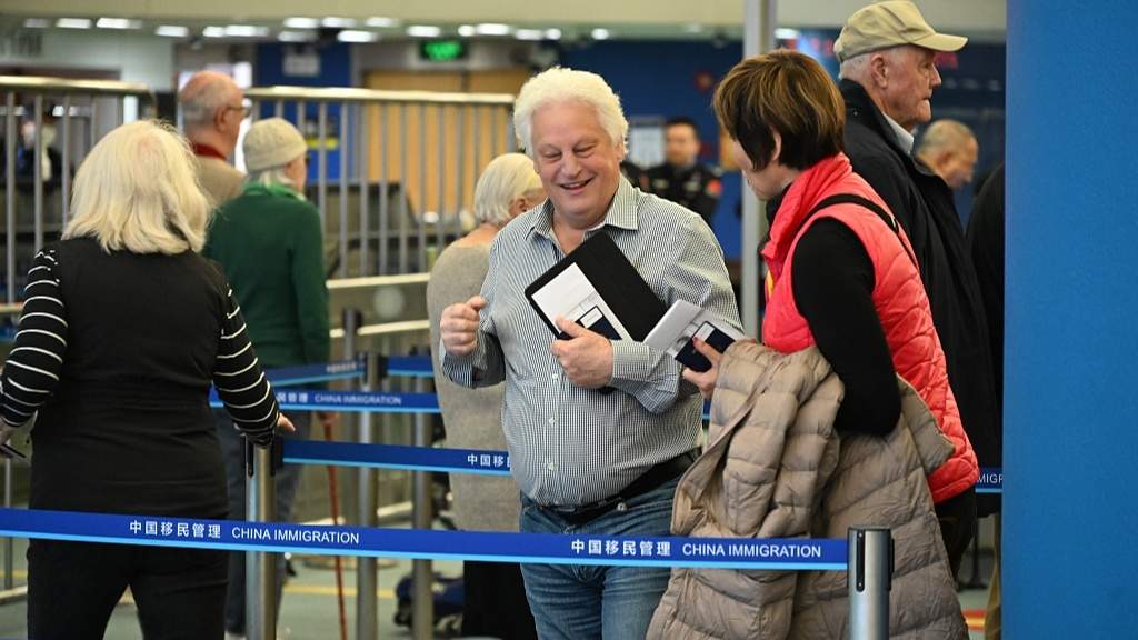 中国入境旅游市场复苏提速 政策利好释放机遇前瞻2025